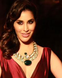 Sophie Choudry at India Couture Week 2016