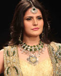 Zarine Khan at India International Jewellery Week 2012