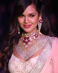 Esha Gupta at India International Jewellery Week 2012