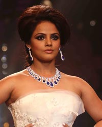 Neetu Chandra at India International Jewellery Week 2014 Finale