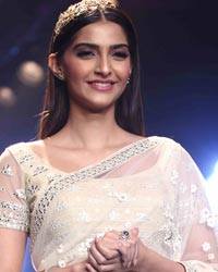 Sonam Kapoor at India International Jewellery Week 2014 Finale