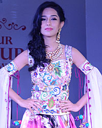 Amrita Rao at Jaipur Couture Show 2015