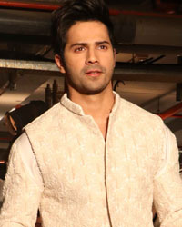 Varun Dhawan at LFW Summer Resort 2017