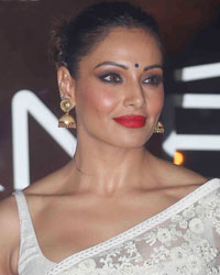 Bipasha Basu at LFW Winter Festive 2016 Sabyasachi Show