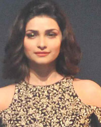 Prachi Desai at LFW Winter Festive 2016 Sonam and Paras Modi Show