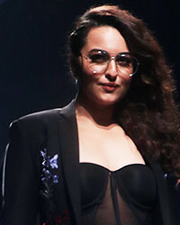 Sonakshi Sinha at Lakme Fashion Week 2018