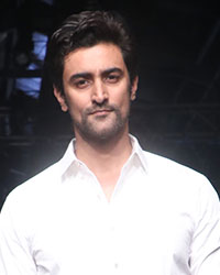 Kunal Kapoor at Lakme Fashion Week 2018