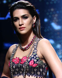 Kriti Sanon at Lakme Fashion Week Winter Festive 2017