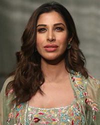 Sophie Choudry at Lakme Fashion Week Winter Festive 2019