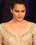 Sonakshi Sinha at Mijwan Sonnets in Fabric Show