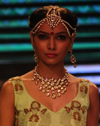 Moni Agarwal Show at IIJW 2014
