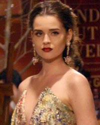 Monisha Jaising Show at ICW 2014 Monisha Jaising Show at ICW 2014