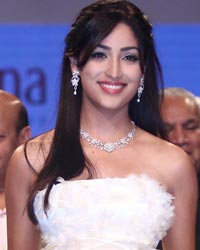 Yami Gautam at Nazraana Show by Rio Tinto at IIJW 2014