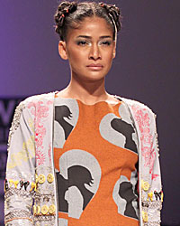 Carol Gracias at Niharika Pandey Show at WIFW SS 2015