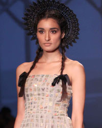 Paras and Shalini Show at WIFW SS 2015