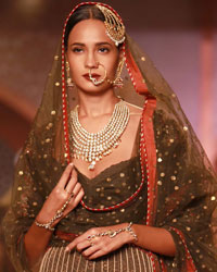 Reynu Tandon Show at AIFW 2015