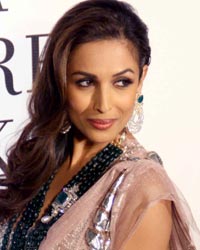 Malaika Arora at Rina Dhaka Show at ICW 2014