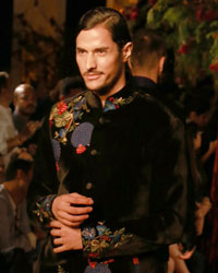 Rohit Bal Show at AIFW 2015