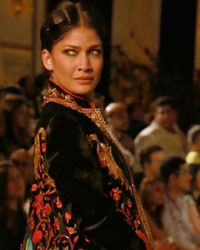 Carol Gracias at Rohit Bal Show at AIFW 2015