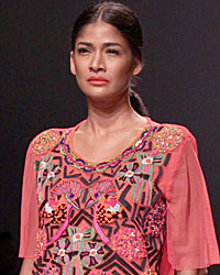 Carol Gracias at Roopa Pemmaraju Show at WIFW SS 2015