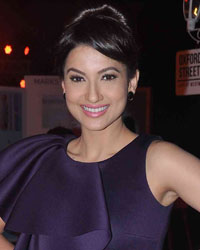 Gauhar Khan at SS 2015 Collection Launch By Marks and Spencer