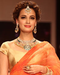 Dia Mirza