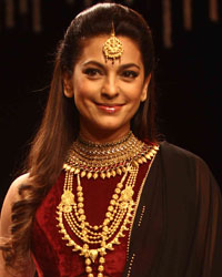 Juhi Chawla at Tanishq Show at IIJW 2015