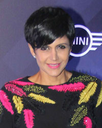 Mandira Bedi at Van Heusen and GQ Fashion Nights 2016