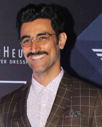 Kunal Kapoor at Van Heusen and GQ Fashion Nights 2016