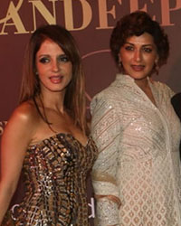 Suzzane Khan, Sonali Bendre, Sandeep Khosla and Gayatri Joshi