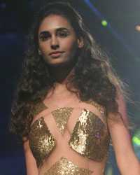 Abu Jani and Sandeep Khosla Show at LFW 2015