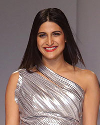 Aahana Kumra Walks The Ramp For Nikhita Myna