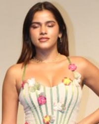 Anamika Khanna Collaborates with multinational fashion retailer H