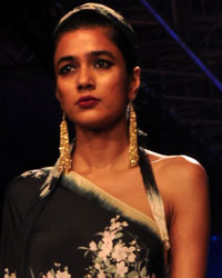 Anand Kabra and Nikasha Show at LFW 2015