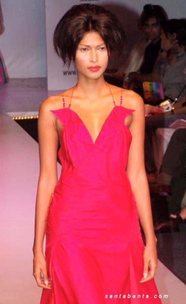 Anshu's collection at lakme fashion week