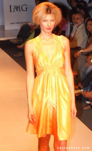 Anshu's collection at lakme fashion week