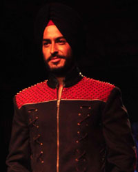 Arjun Khanna Show at LFW 2014