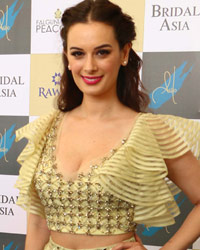 Evelyn Sharma