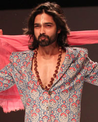 Chaaya Mehrotra Show at WIFW SS 2015