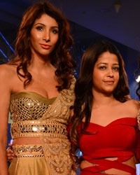 Diksha and Manju Todi Show at IBFW Season 2