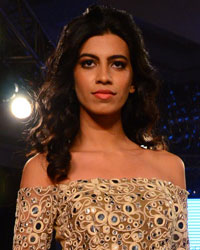 Diksha and Manju Todi Show at IBFW Season 2