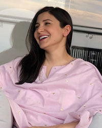 Mom-to-be Anushka Sharma shares a 'perfect chai time candid photo' clicked by her father