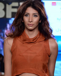 Gabriella and Ken Ferns Show at IBFW Season 2