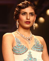 Gitanjali Gems Show at IIJW 2014