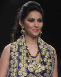 Gitanjali Gems Show at IIJW 2015