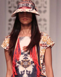 Hemant and Nandita Show at WIFW SS 2015