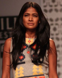 Hemant and Nandita Show at WIFW SS 2015