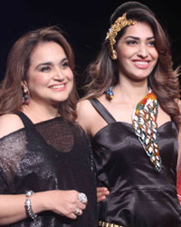 Indian Institute of Gems, Mumbai show at India International Jewellery Week 2015