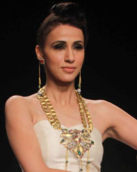 Indian Institute of Gems, Mumbai show at India International Jewellery Week 2015