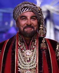 Kabir Bedi